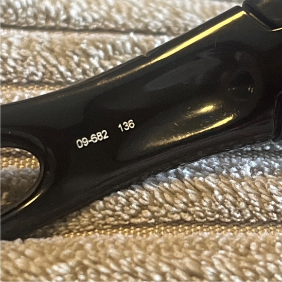 Oakley Radar Path Matte Black w/red Lenses 09682 136 With Case - Picture 7 of 9